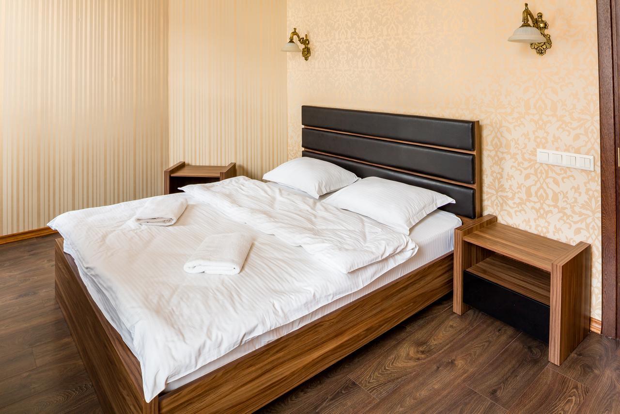 Leogrand On Doroshenka Street 1 إلفيف